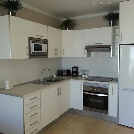 Apartman Modern And Nice Apartment *